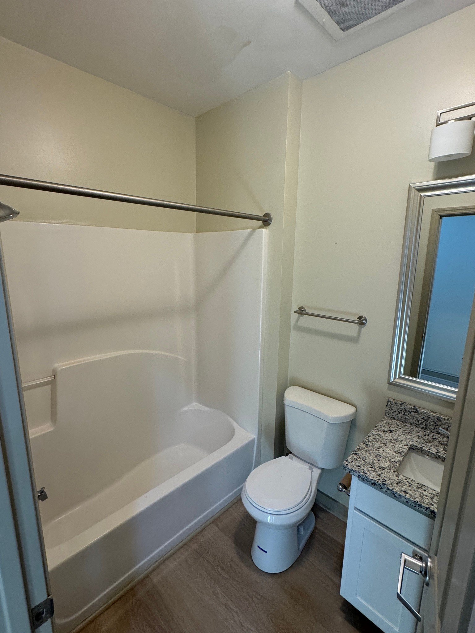 942 Jefferson St Property Photo 16