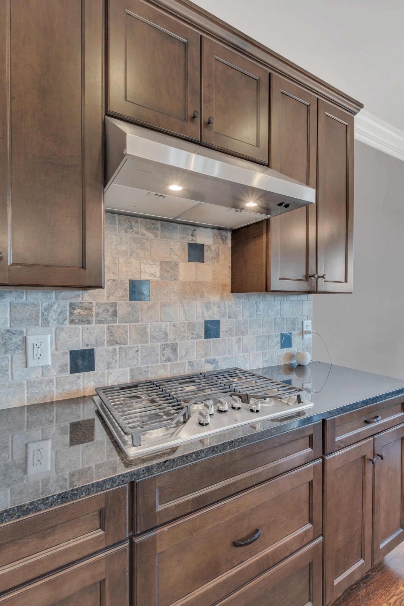 792 Stonebrook Ln Property Photo 14