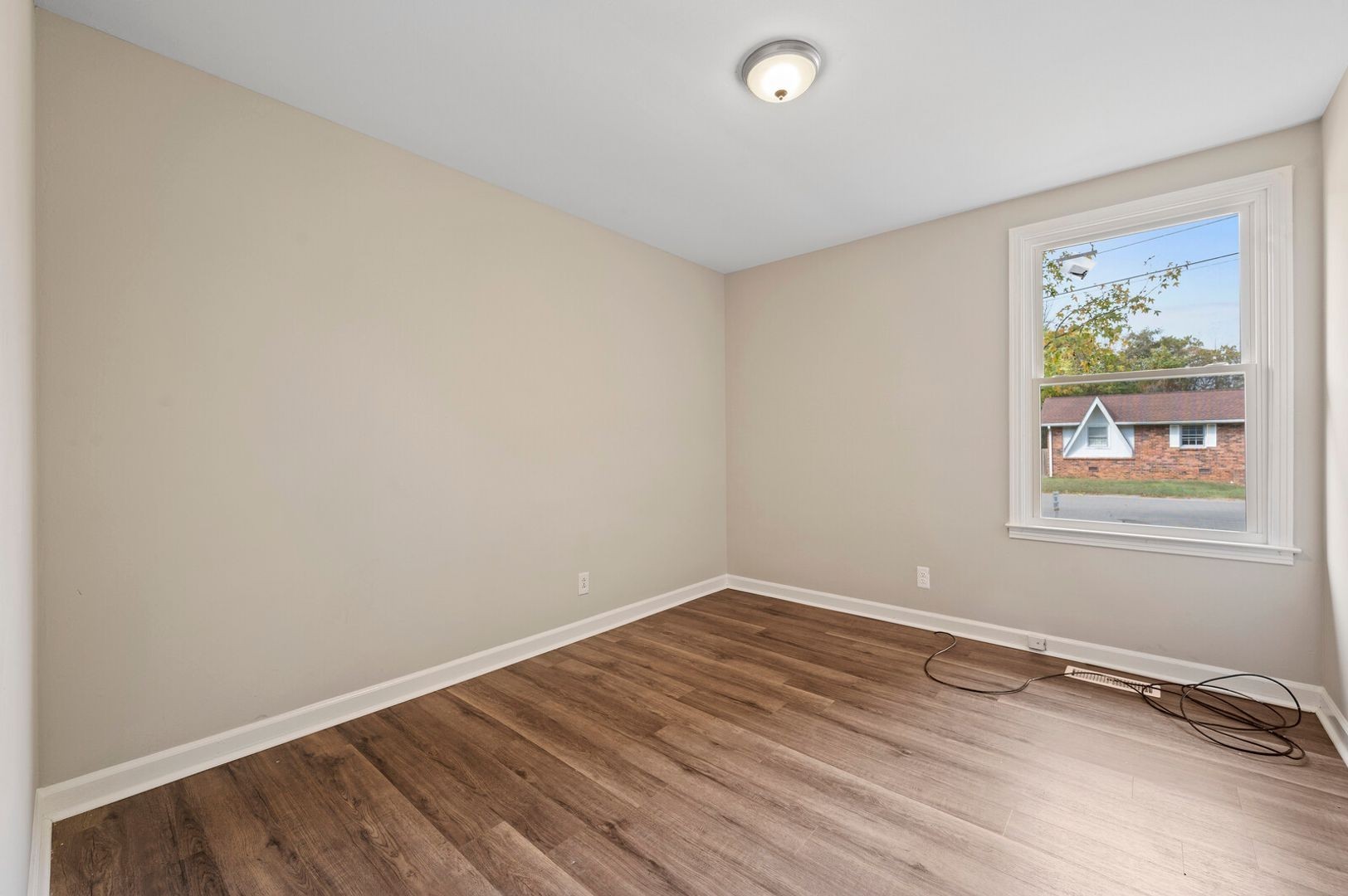 4287 Sweden Dr Property Photo 10