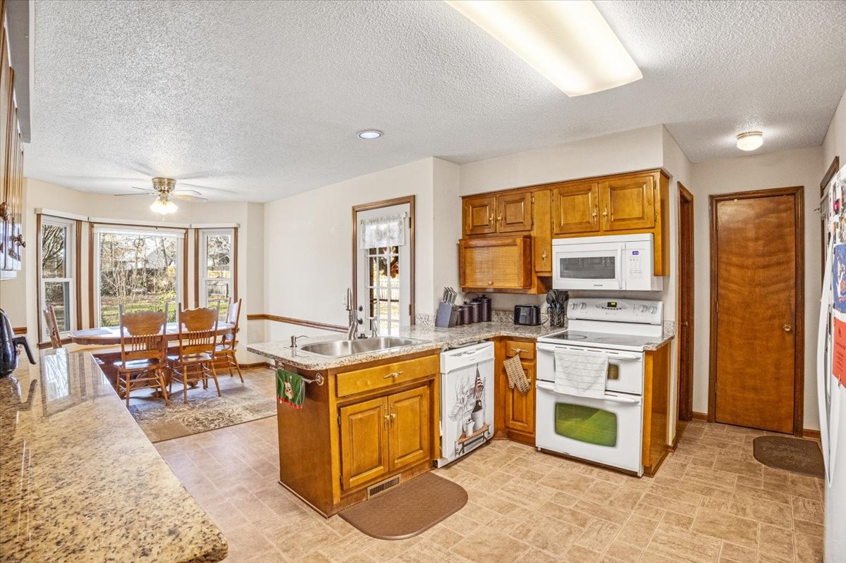 202 Provins Dr Property Photo 11