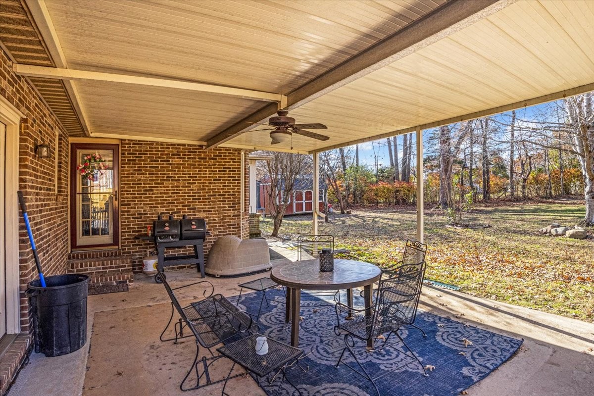 202 Provins Dr Property Photo 28