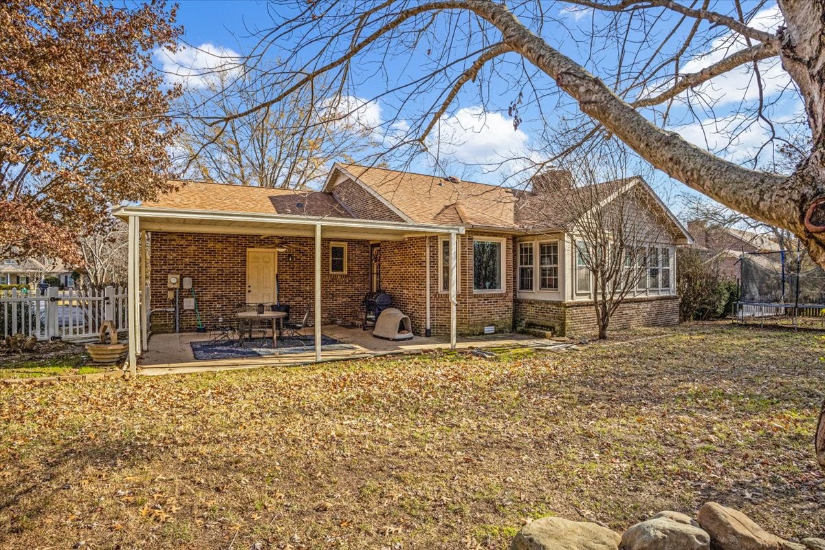 202 Provins Dr Property Photo 29