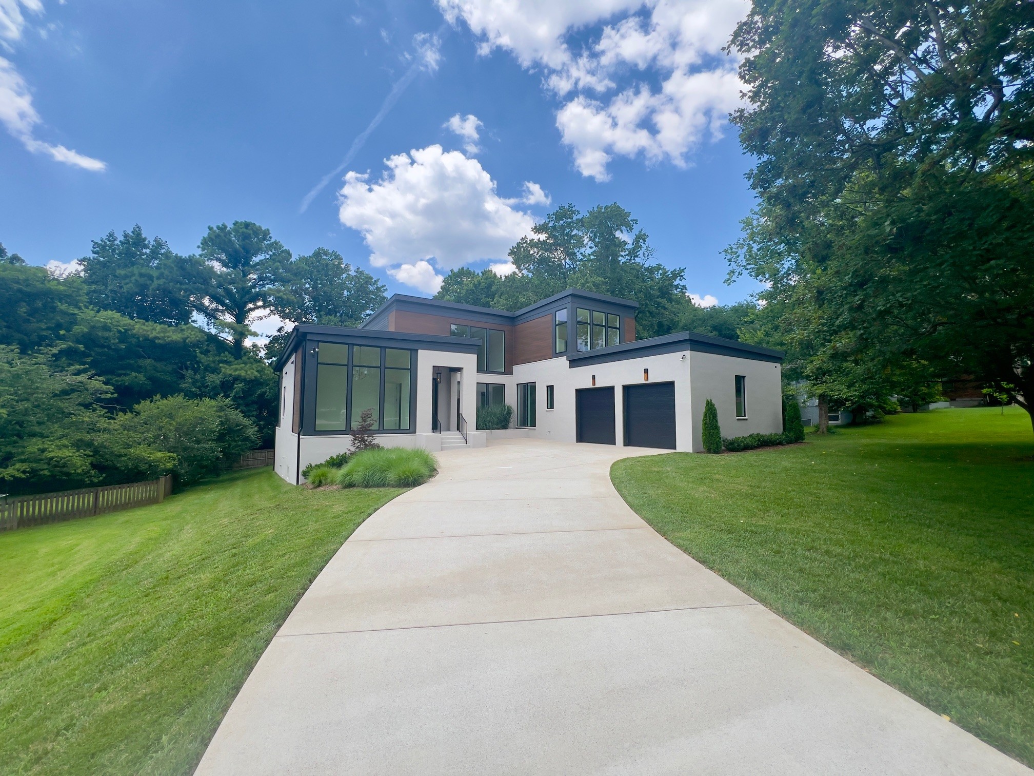 4045 Outer Drive Property Photo 1