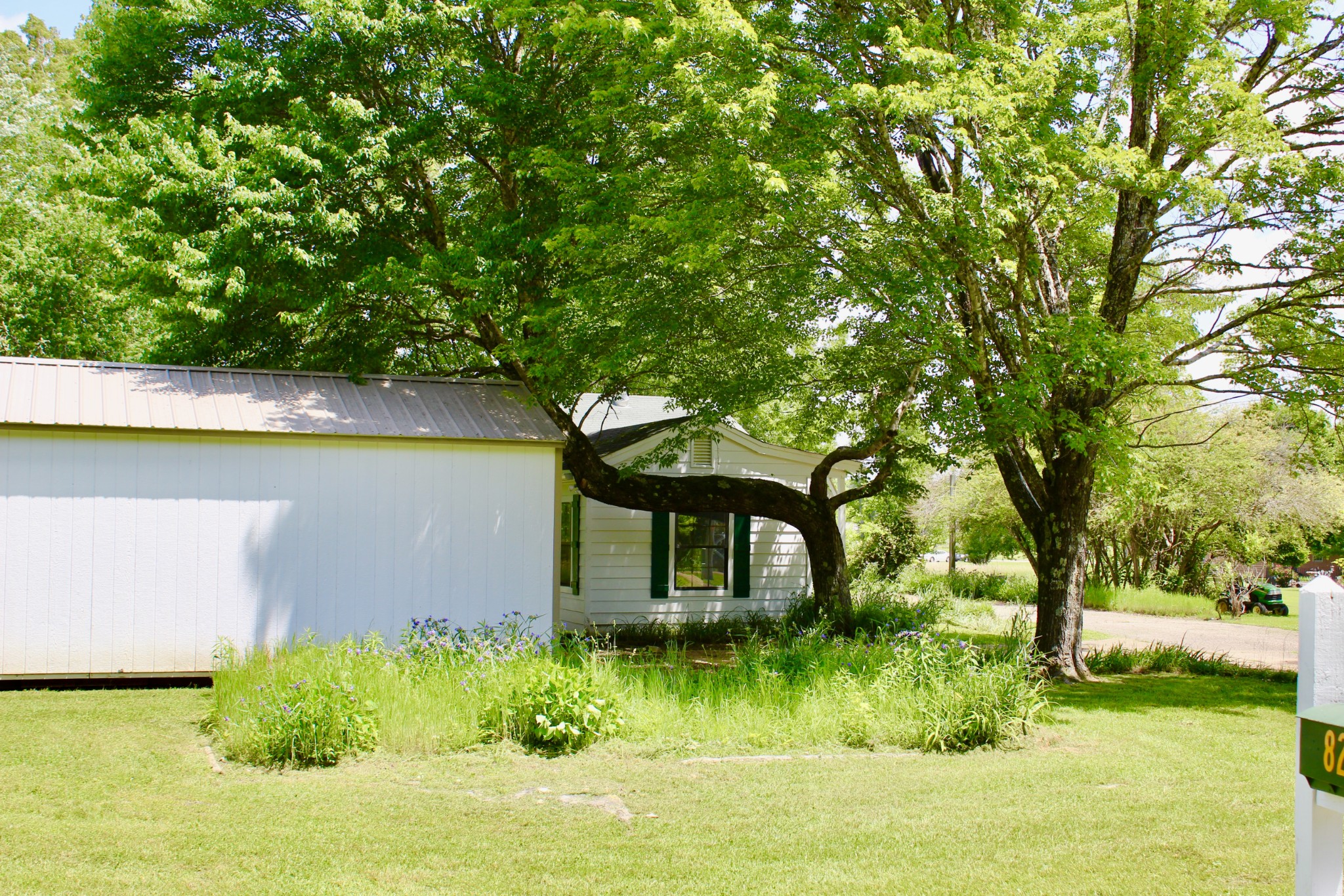 825 Golf Dr Property Photo 13