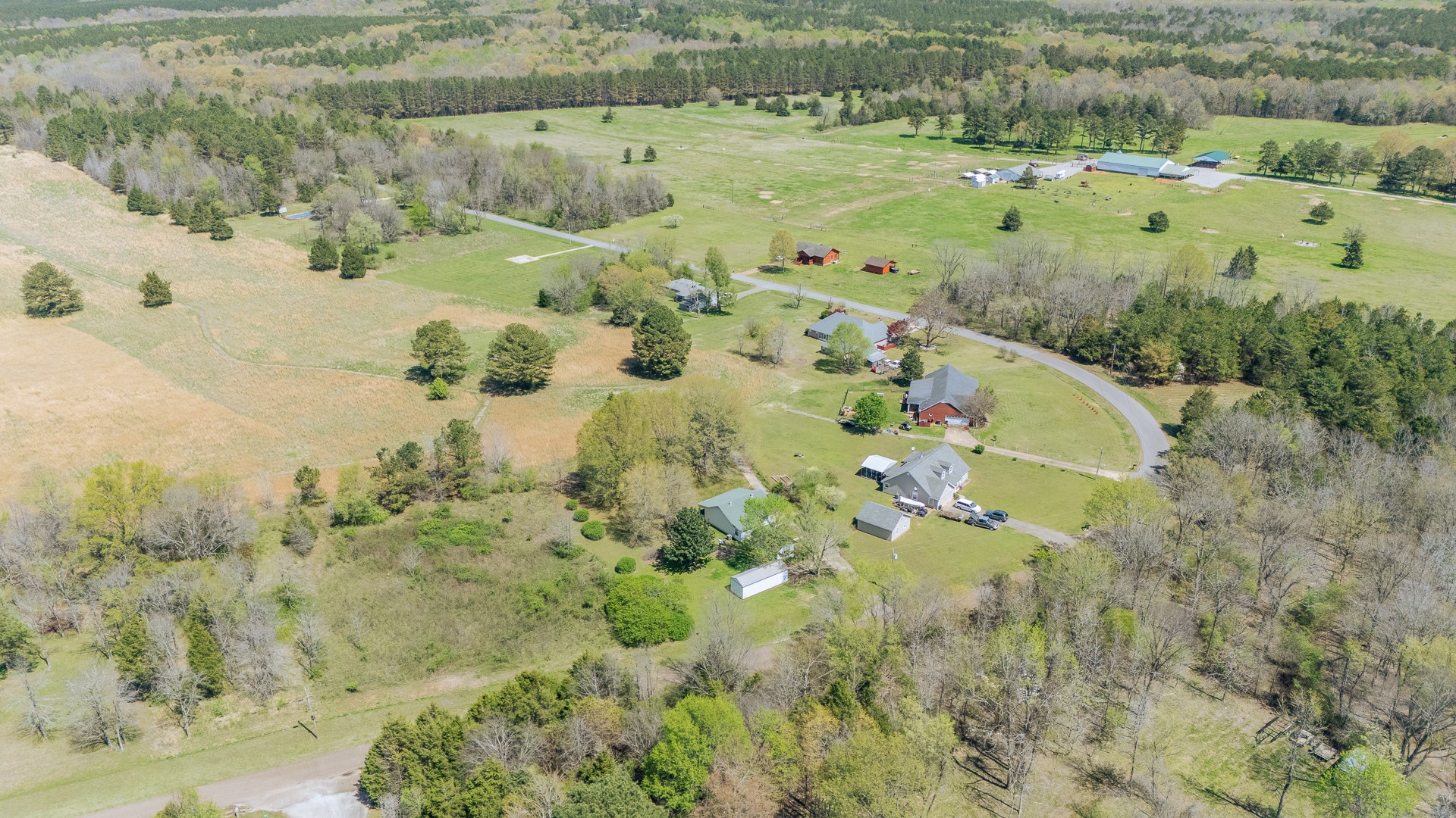 825 Golf Dr Property Photo 16