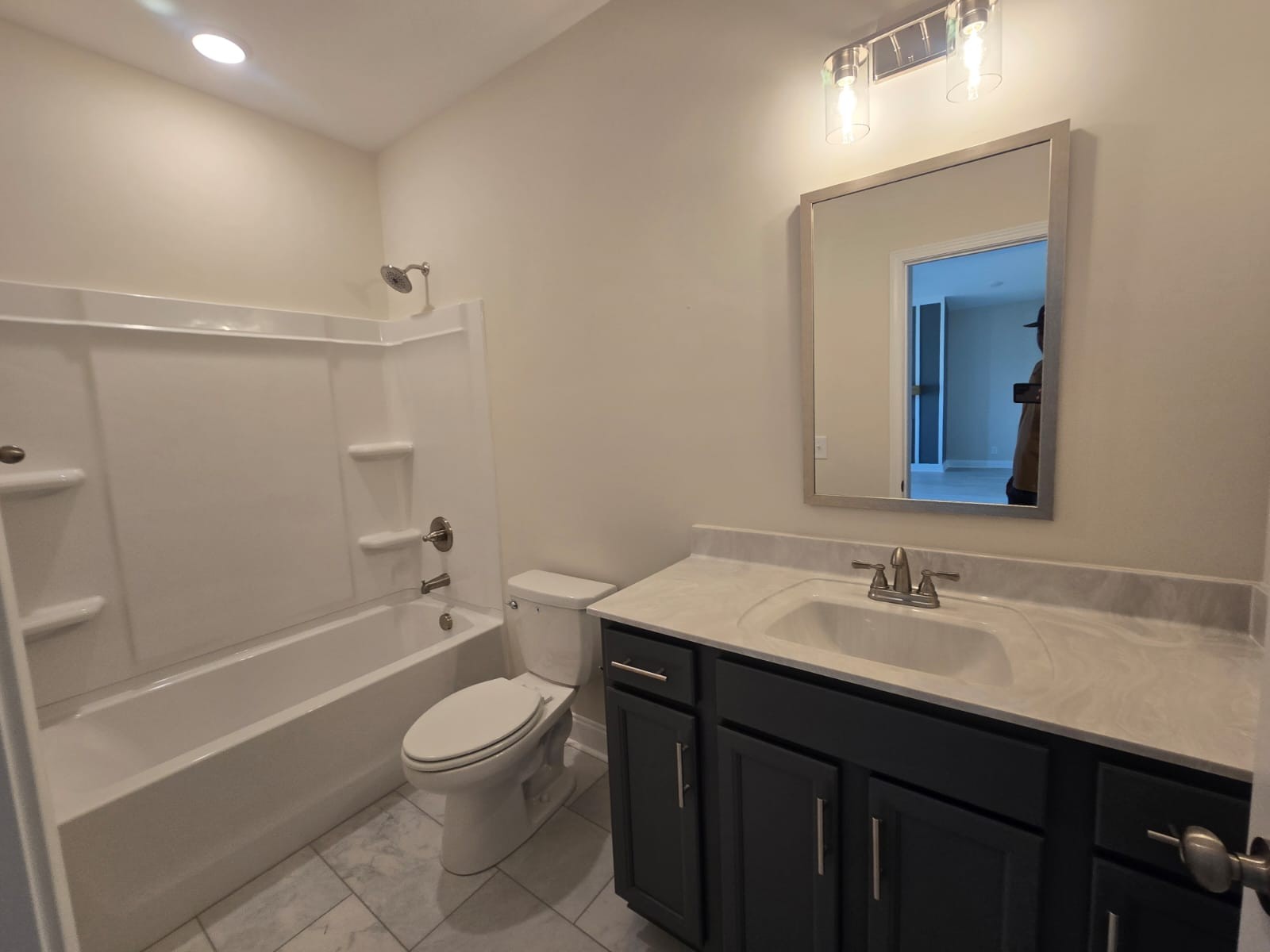 3601 Westlake Dr Property Photo 5