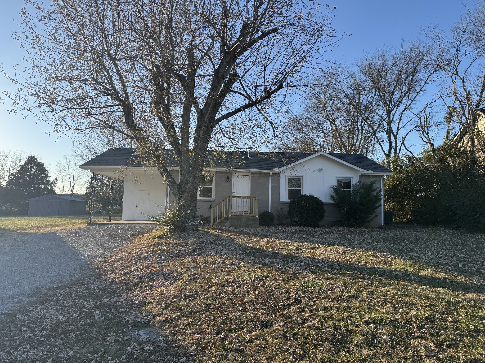 2802 Greenview Dr Property Photo 1
