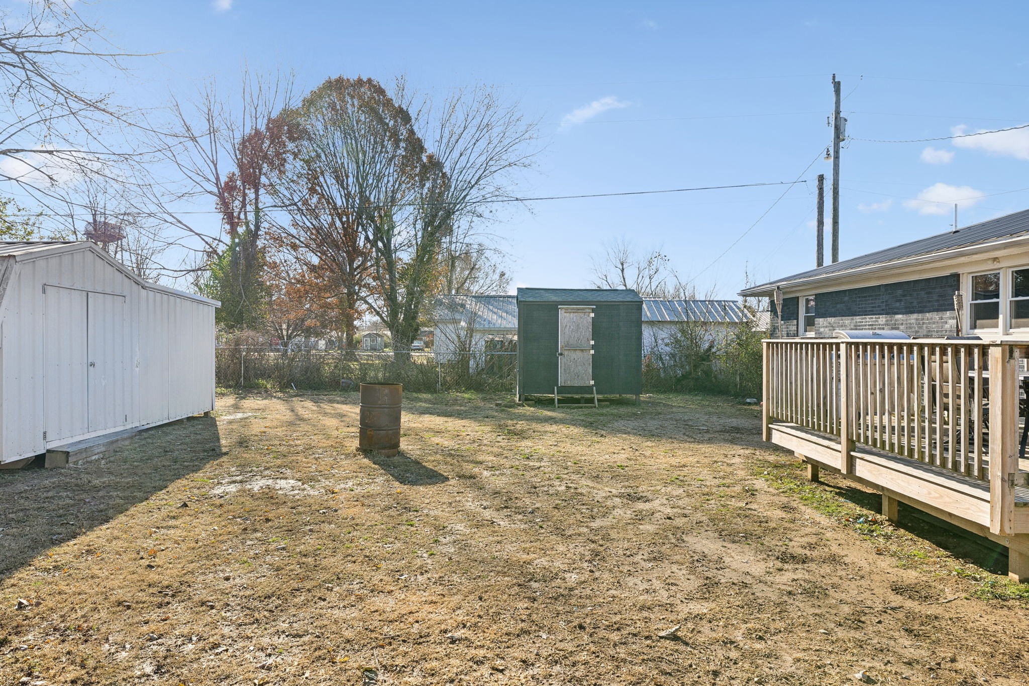 409 Collins St Property Photo 11