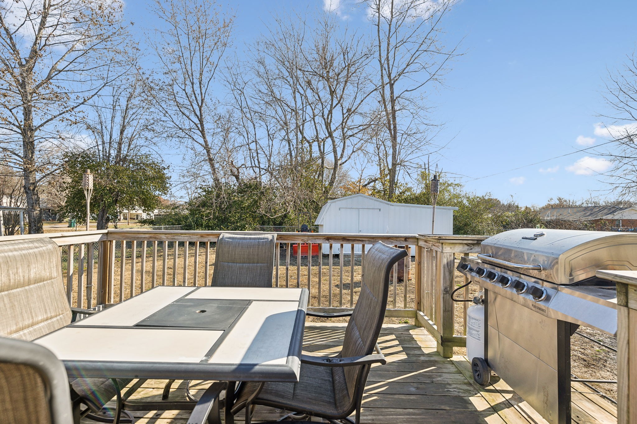 409 Collins St Property Photo 12