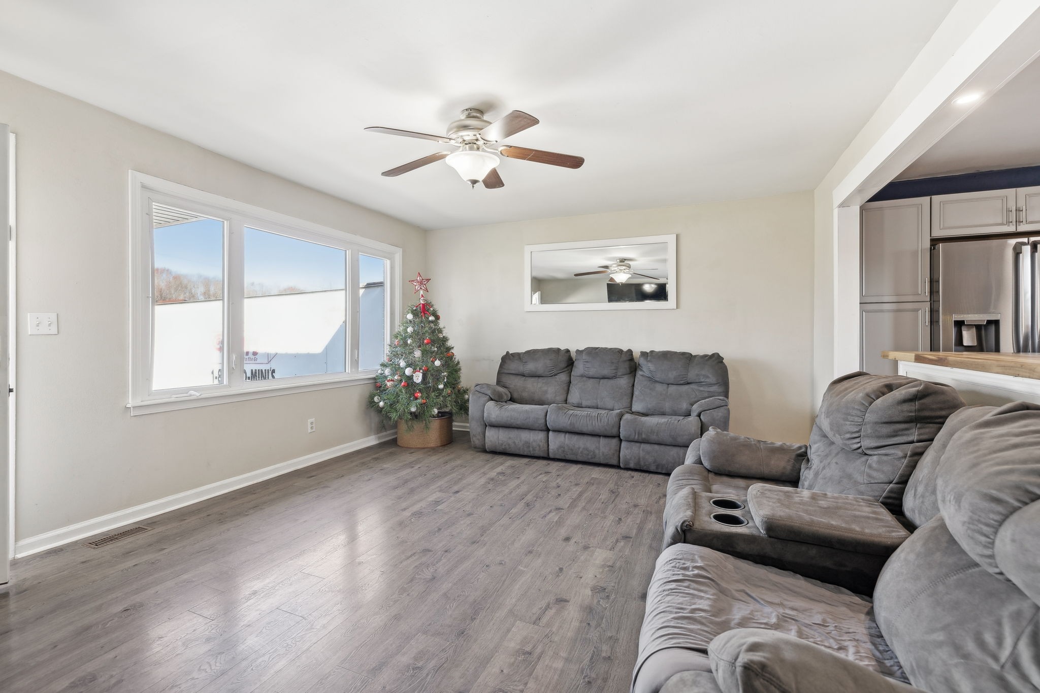 409 Collins St Property Photo 15