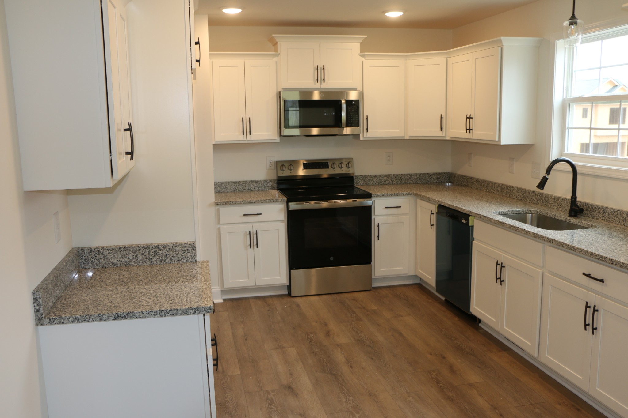 164 Ringgold Property Photo 6