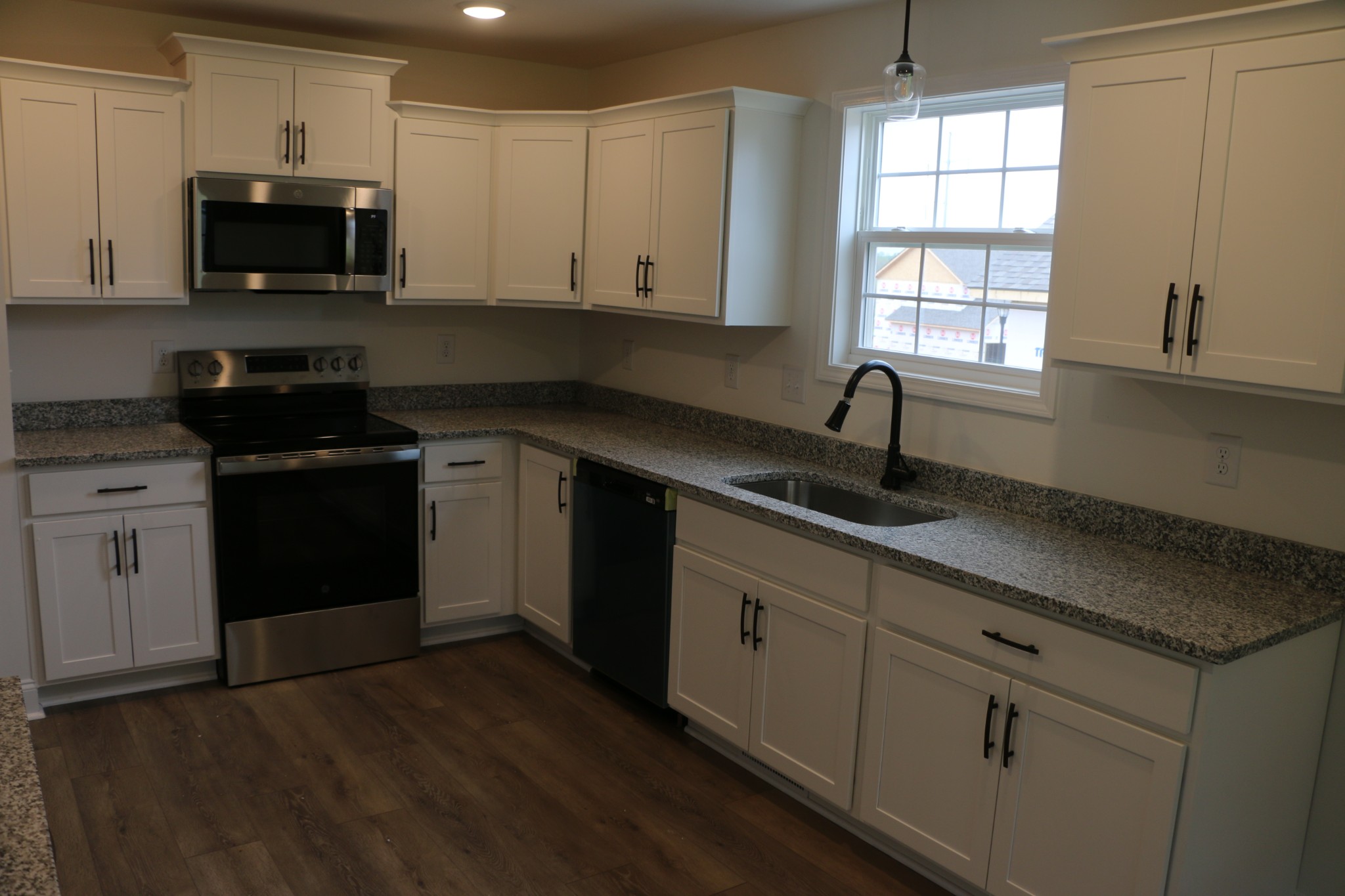 164 Ringgold Property Photo 8