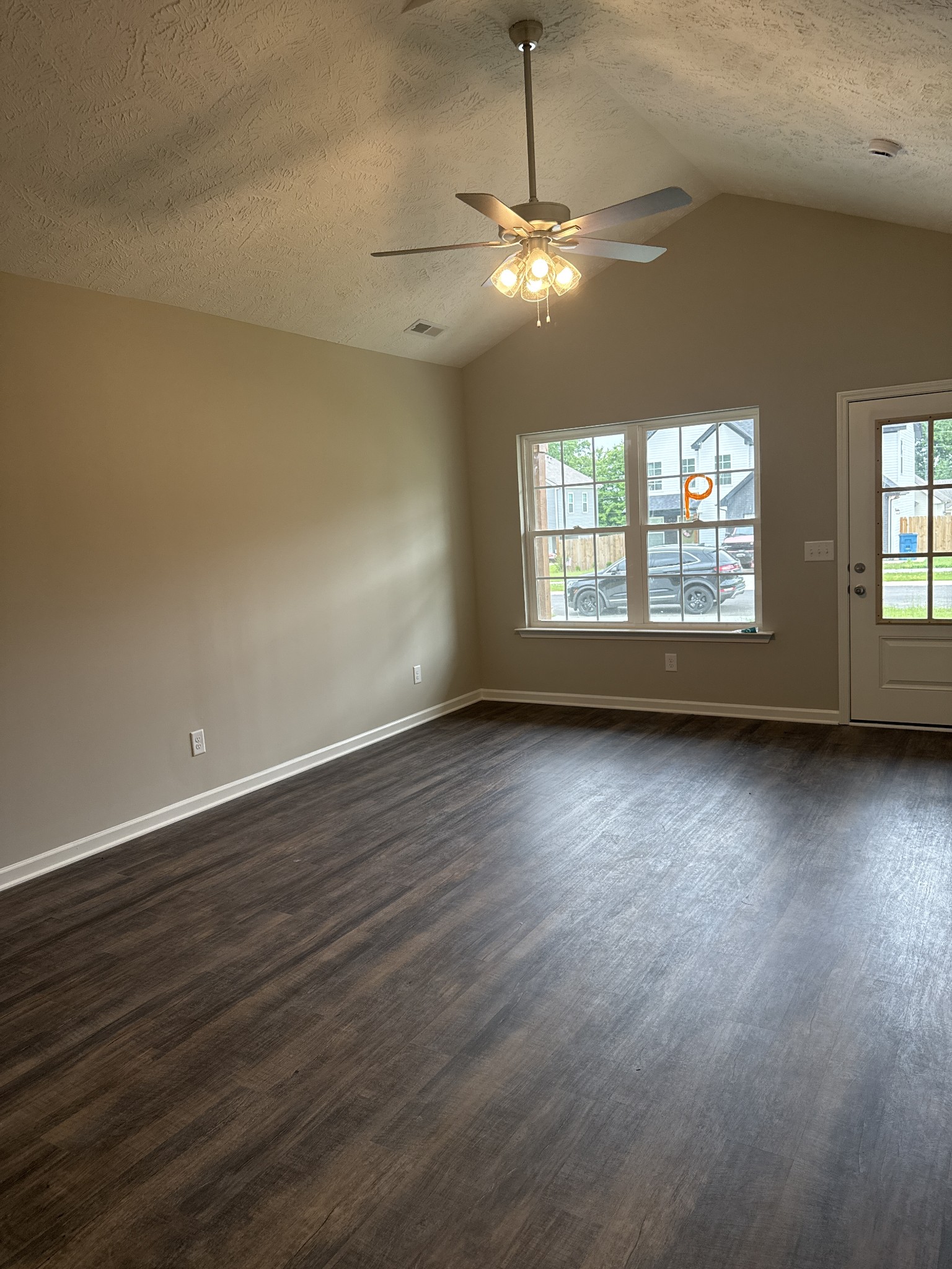 133 Timber Circle Property Photo 5