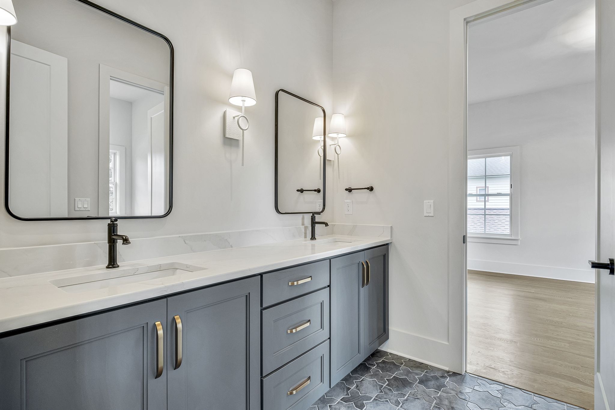 1008c Villa Pl Property Photo 4