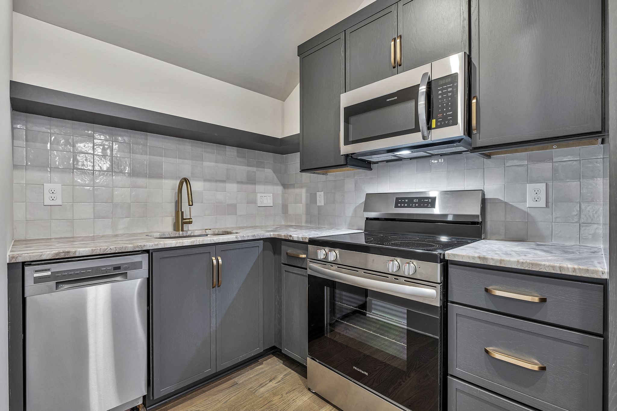 1008c Villa Pl Property Photo 9