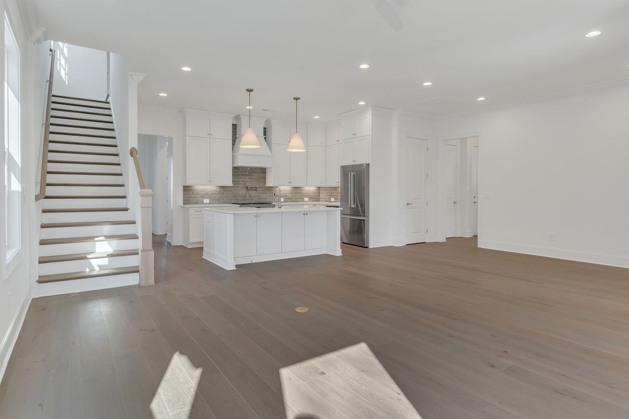 7061 Bolton Street Property Photo 4