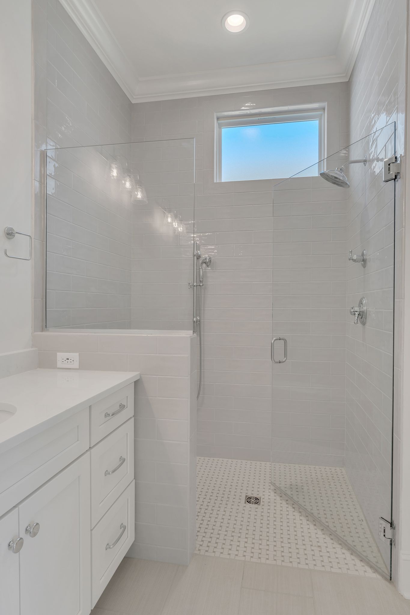 7061 Bolton Street Property Photo 13