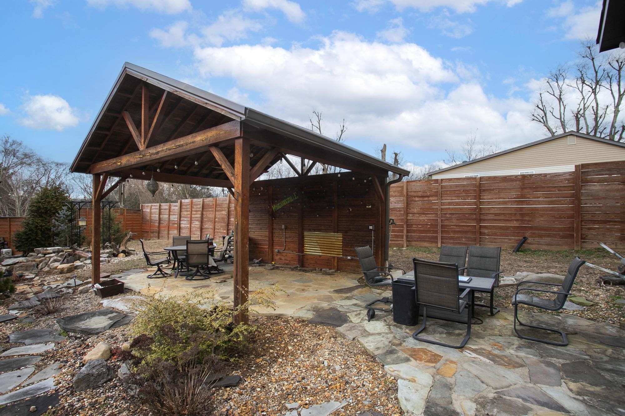 1507 Hudson Rd Property Photo 45