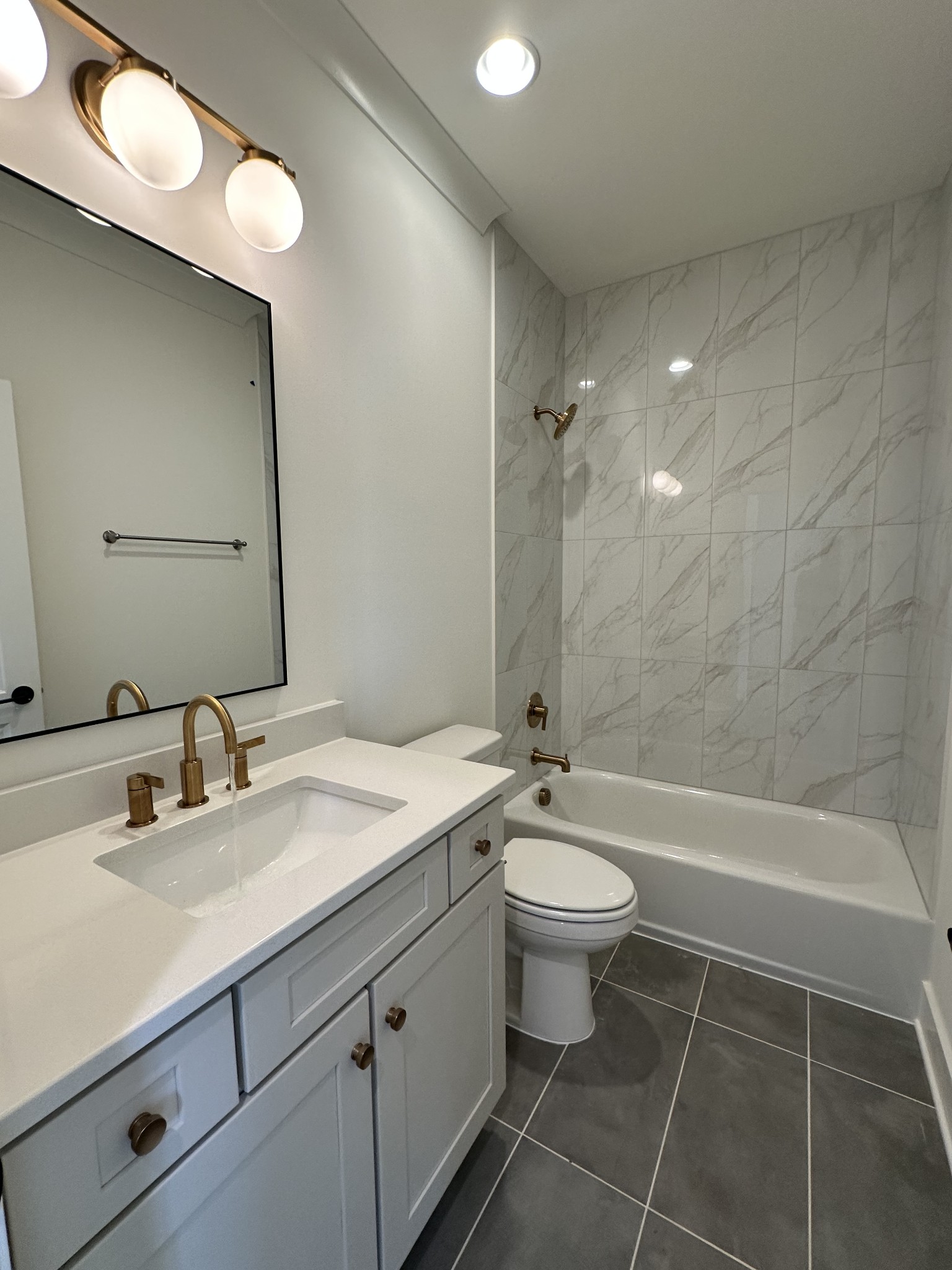 3290 Sassafras Ln Property Photo 3