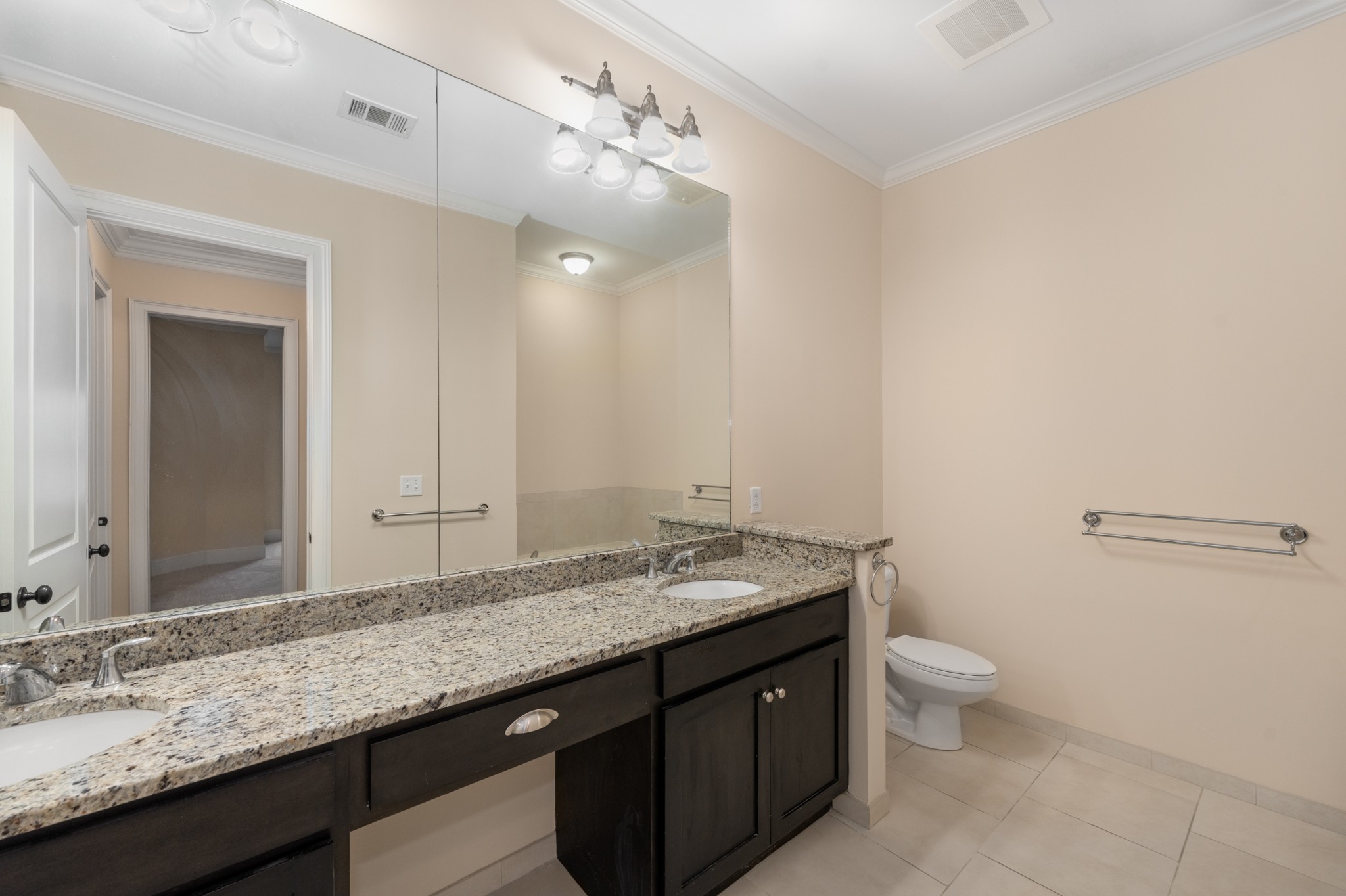 4120 Ridgefield Dr Property Photo 19