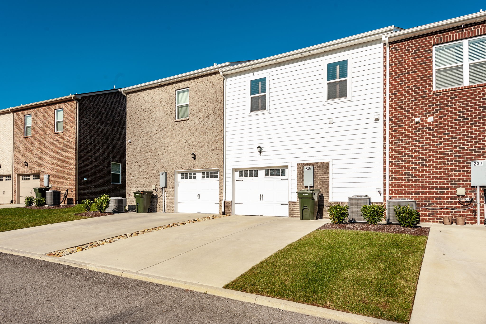 239 Grandstand Blvd Property Photo 45