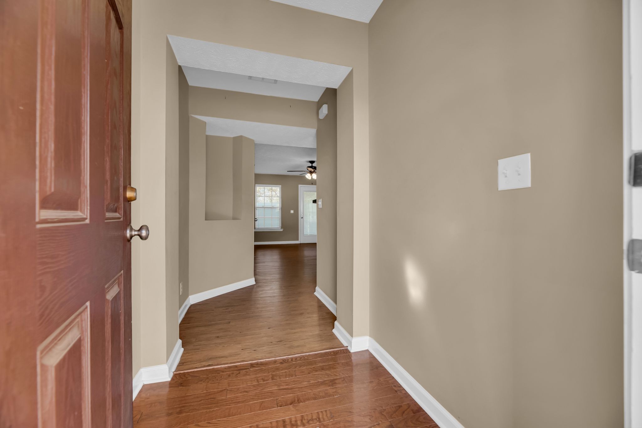 1922 Victory Gallop Ln Property Photo 2