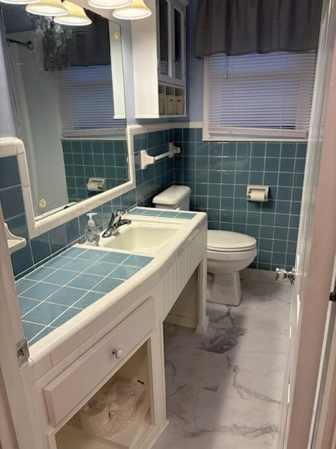 625 Center St Property Photo 3