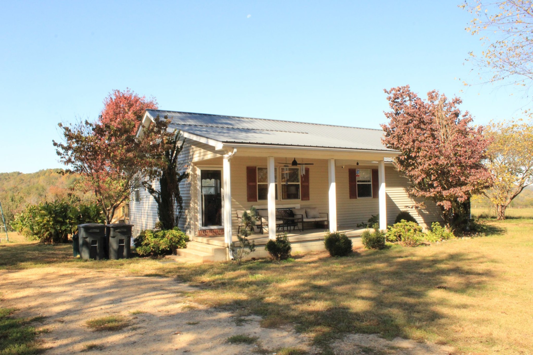 1250 Lower Shipps Bend Rd Property Photo 2