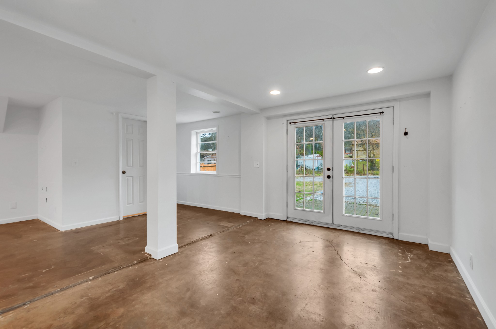 200 Cherry Dr Property Photo 18