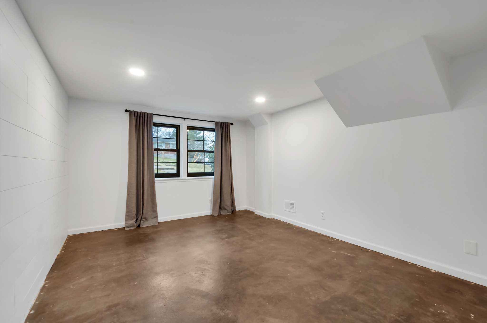 200 Cherry Dr Property Photo 19