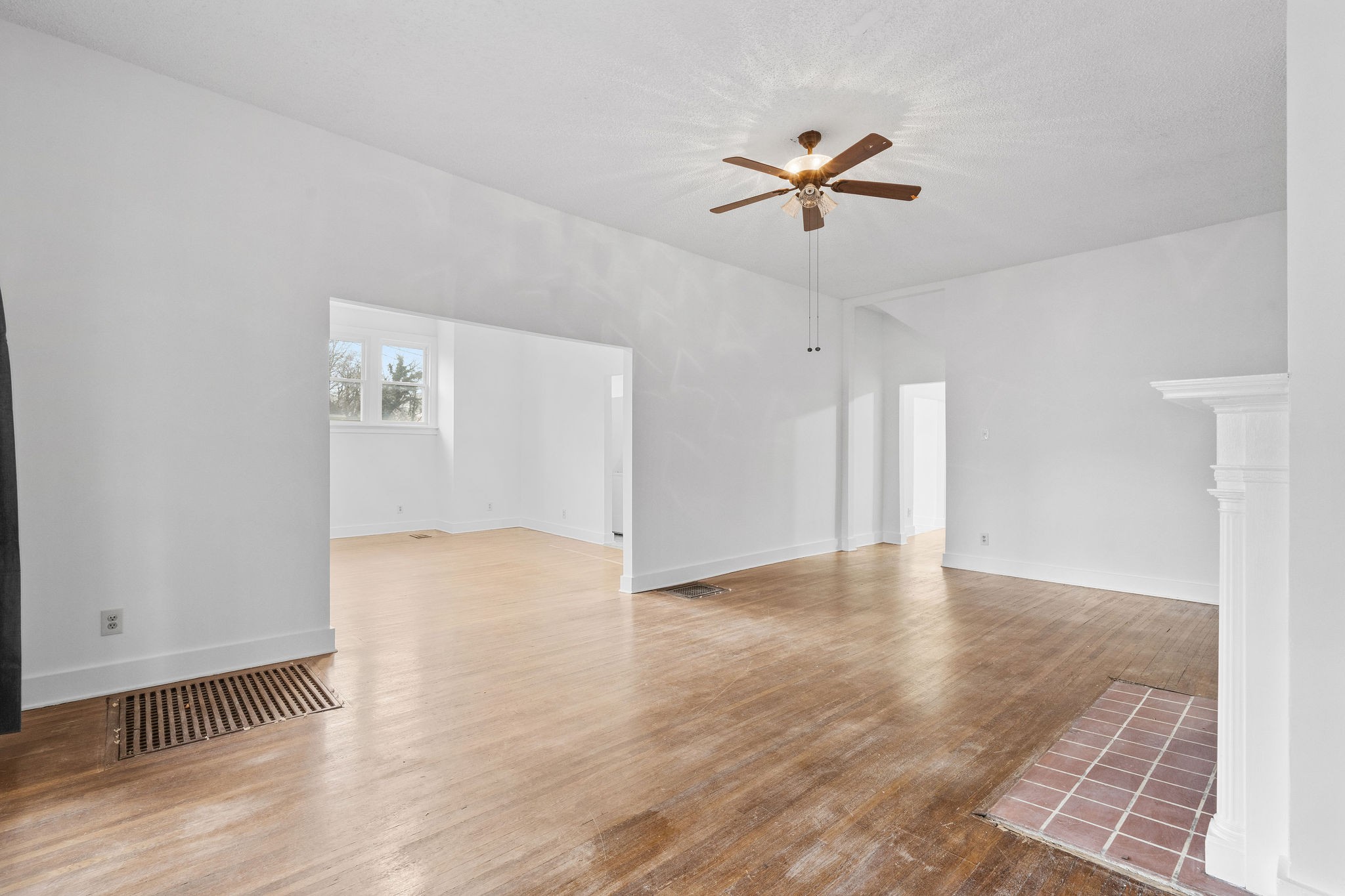341 Chesterfield Ave Property Photo 17