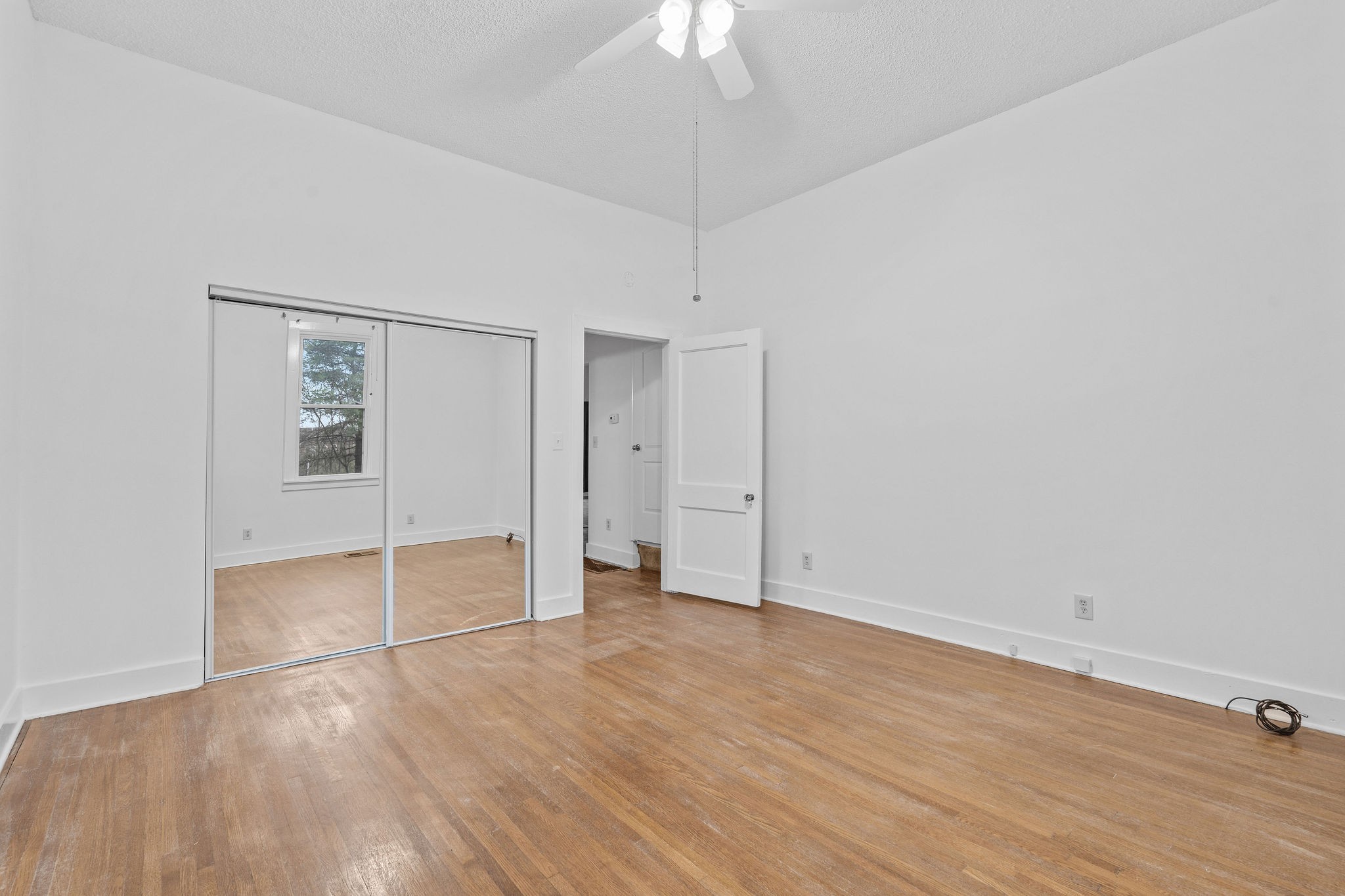 341 Chesterfield Ave Property Photo 22