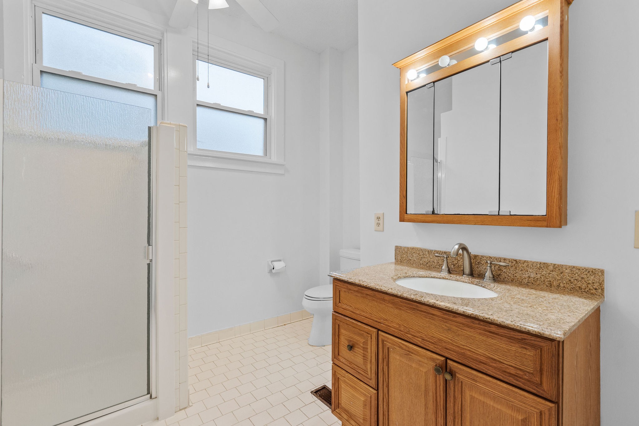 341 Chesterfield Ave Property Photo 24