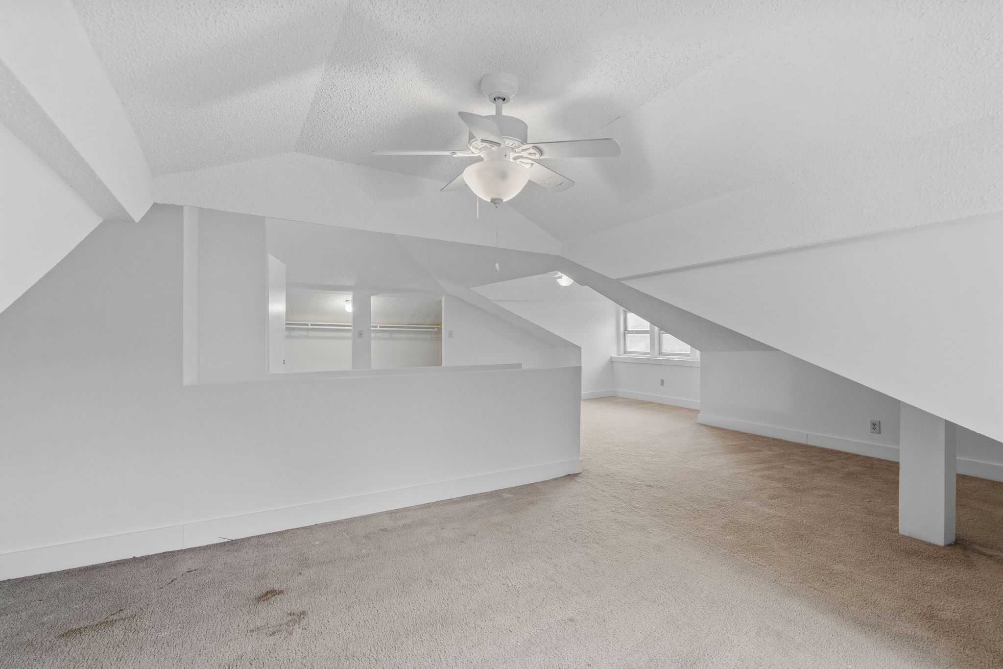 341 Chesterfield Ave Property Photo 29