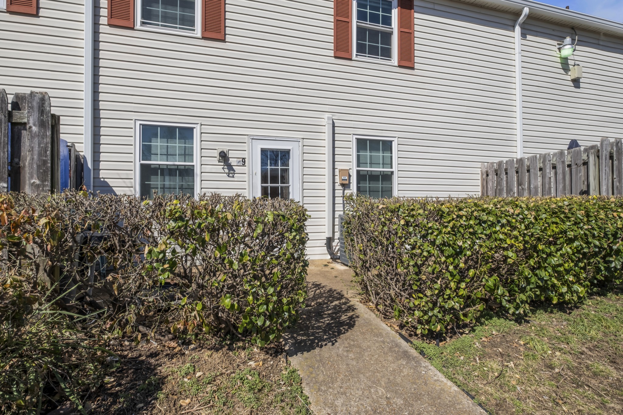 1301 Neelys Bend Rd Property Photo 3