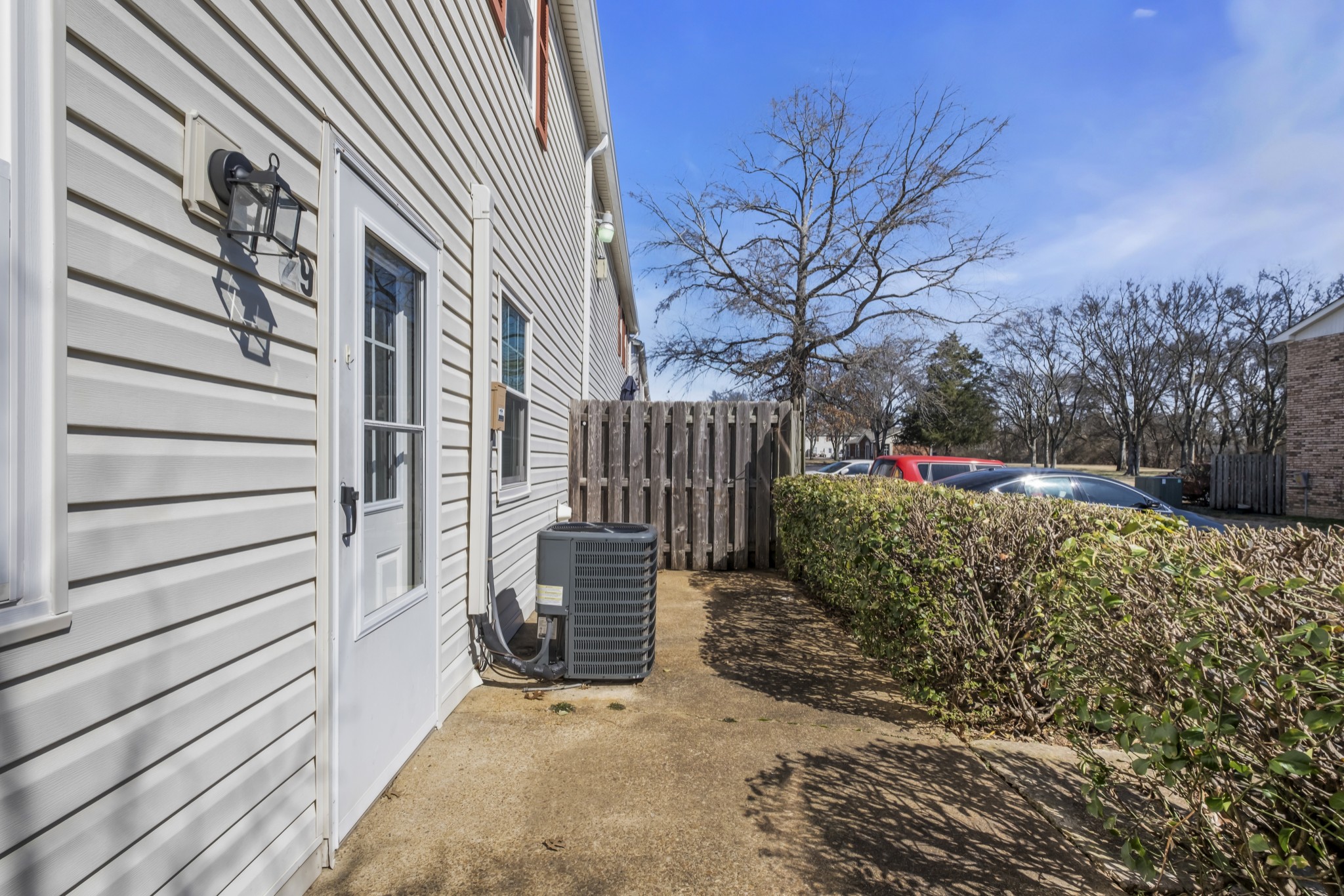 1301 Neelys Bend Rd Property Photo 4