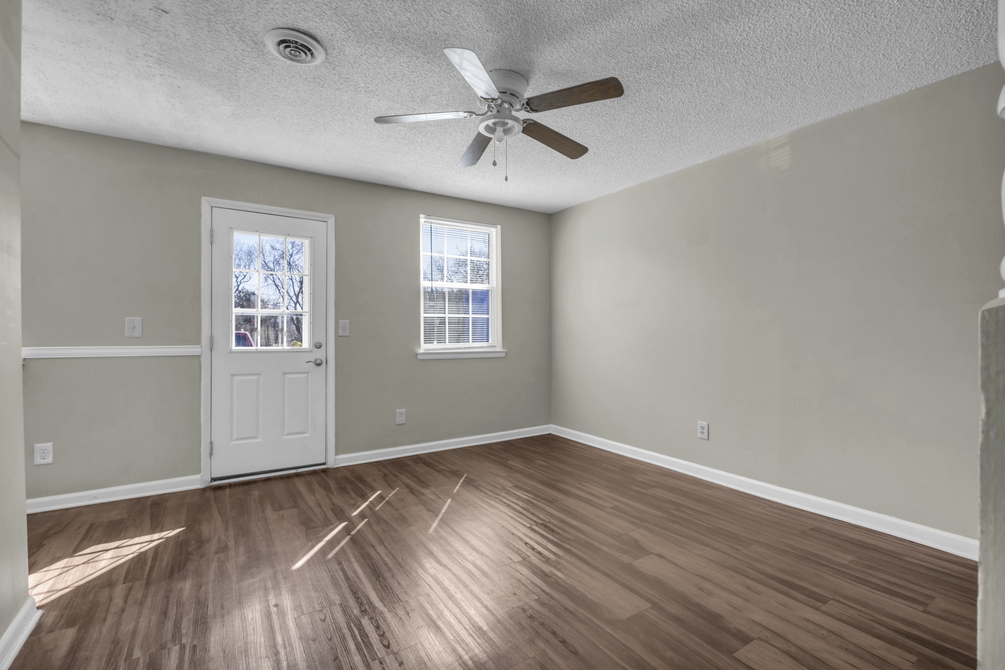 1301 Neelys Bend Rd Property Photo 11
