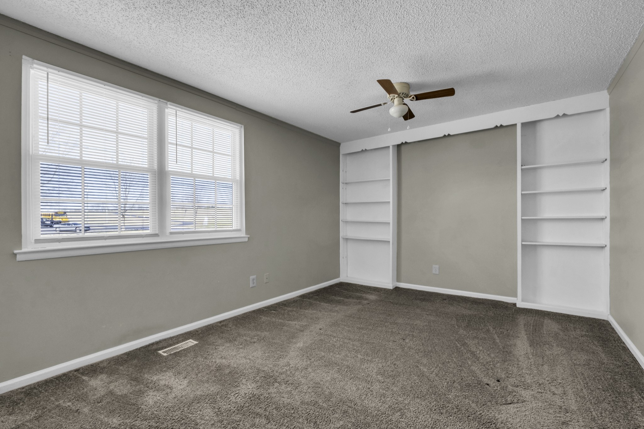 1301 Neelys Bend Rd Property Photo 23
