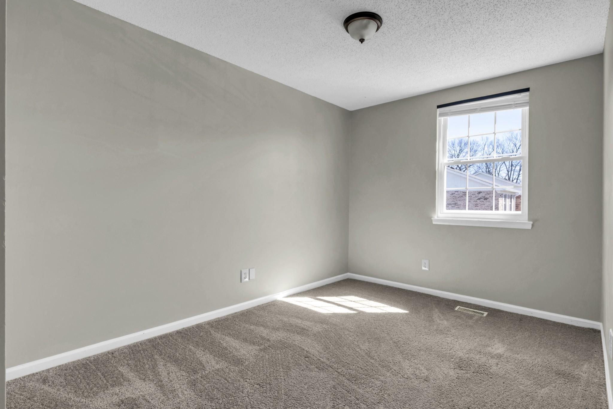 1301 Neelys Bend Rd Property Photo 28