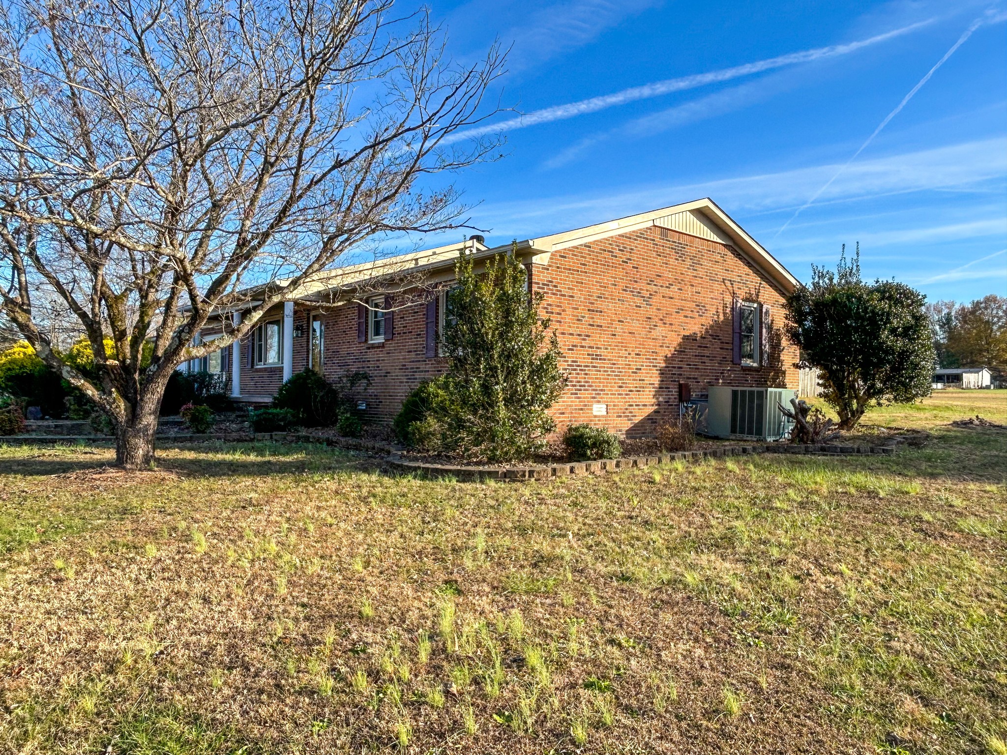 270 Betty Ave Property Photo 4