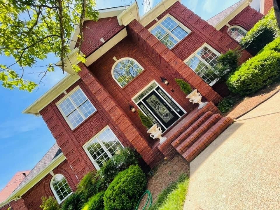 106 Ballentrae Dr Property Photo 2
