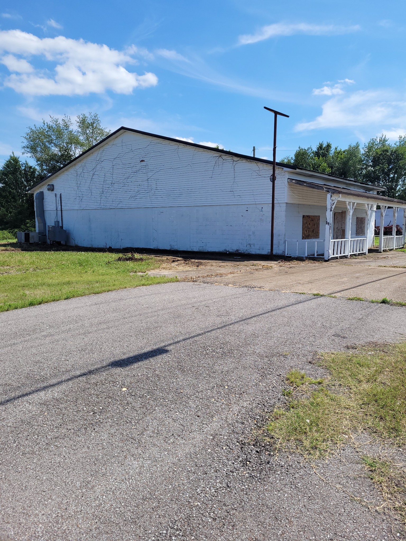2816 Highway 43 Property Photo 3