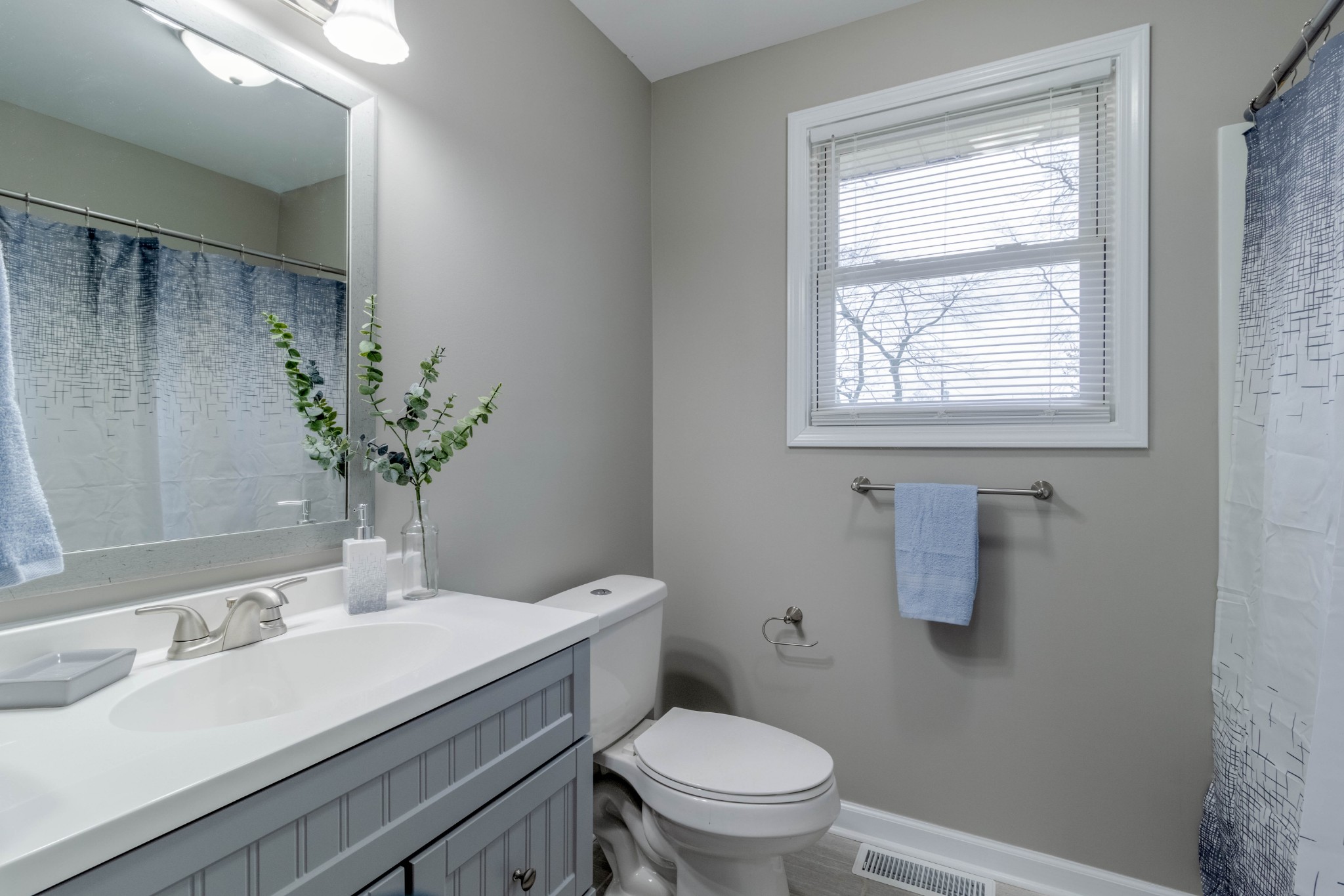 320 Dale Ter Property Photo 18