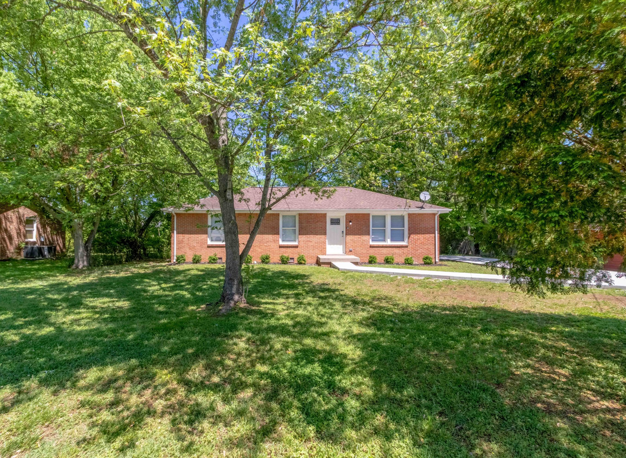 320 Dale Ter Property Photo 24
