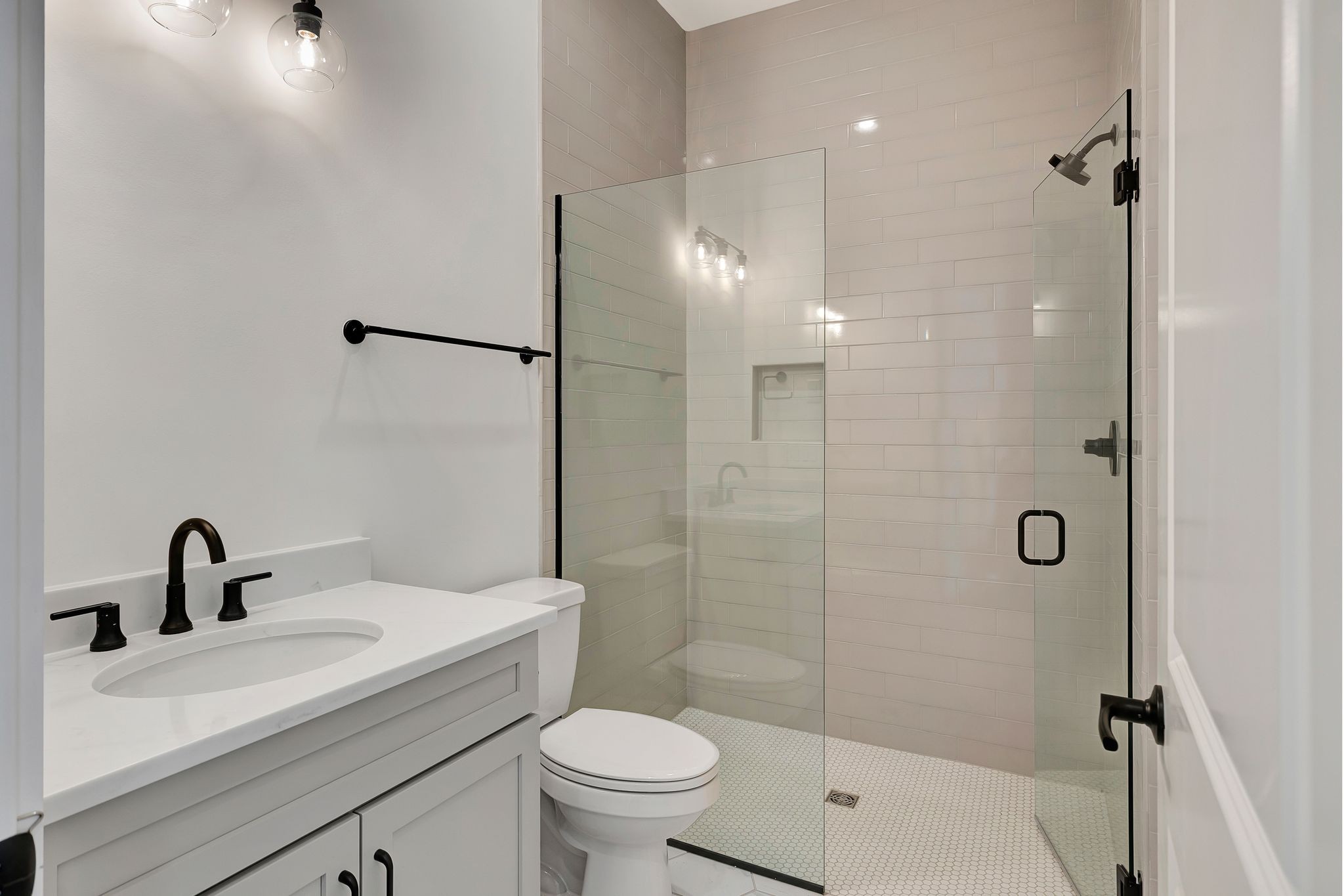 7097 Bolton Street Property Photo 11