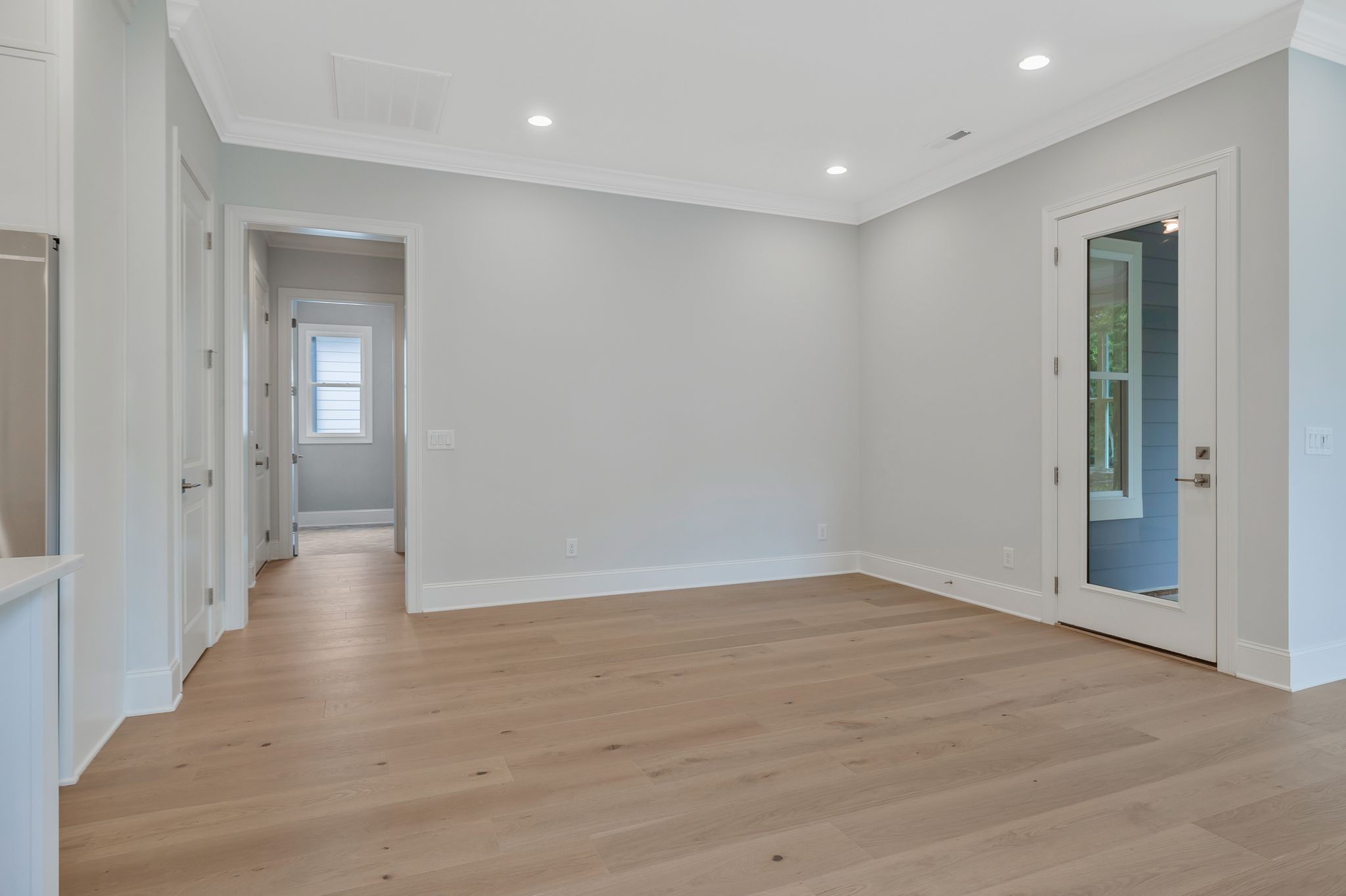 7085 Bolton Street Property Photo 23