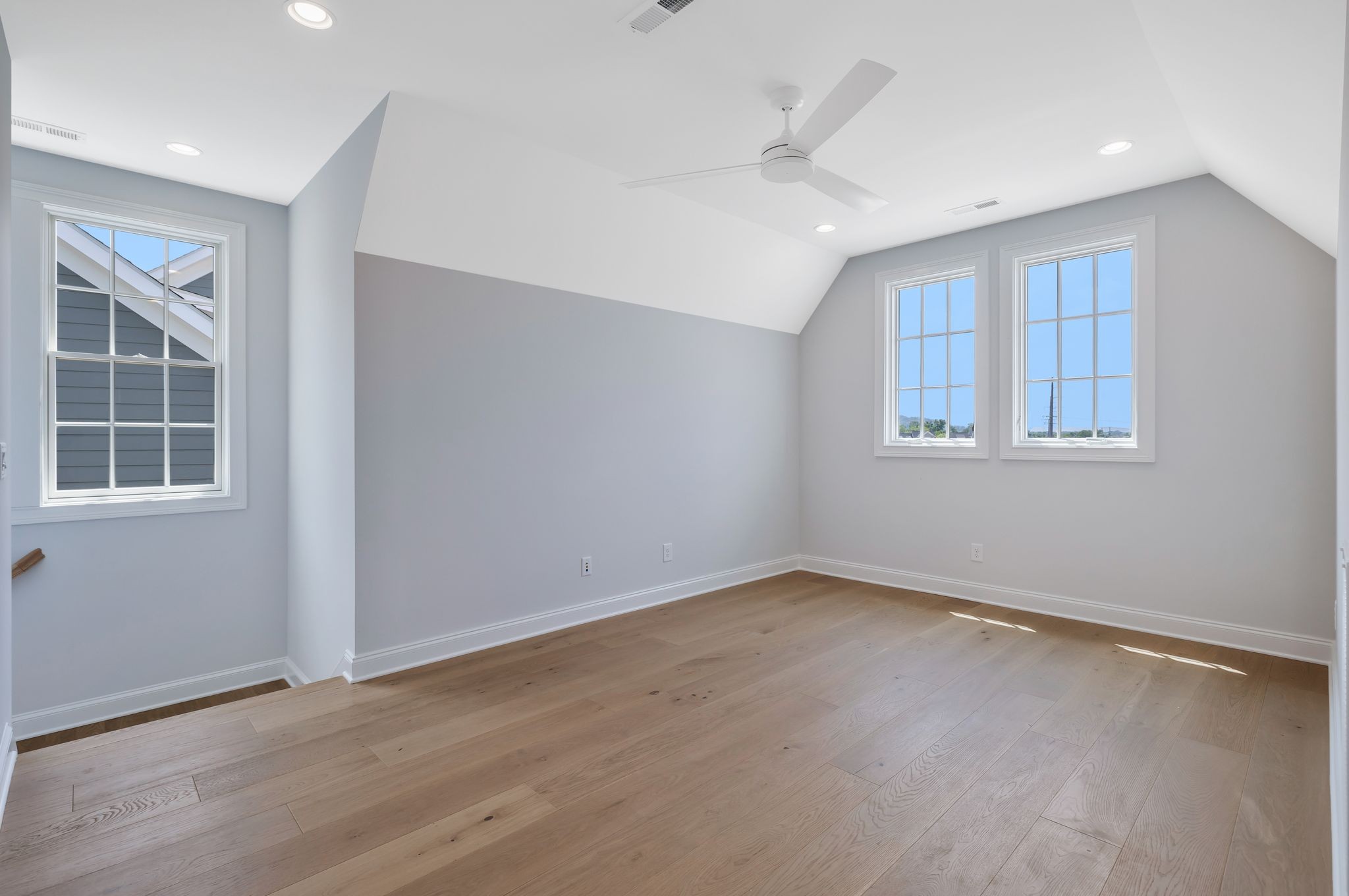 7085 Bolton Street Property Photo 26