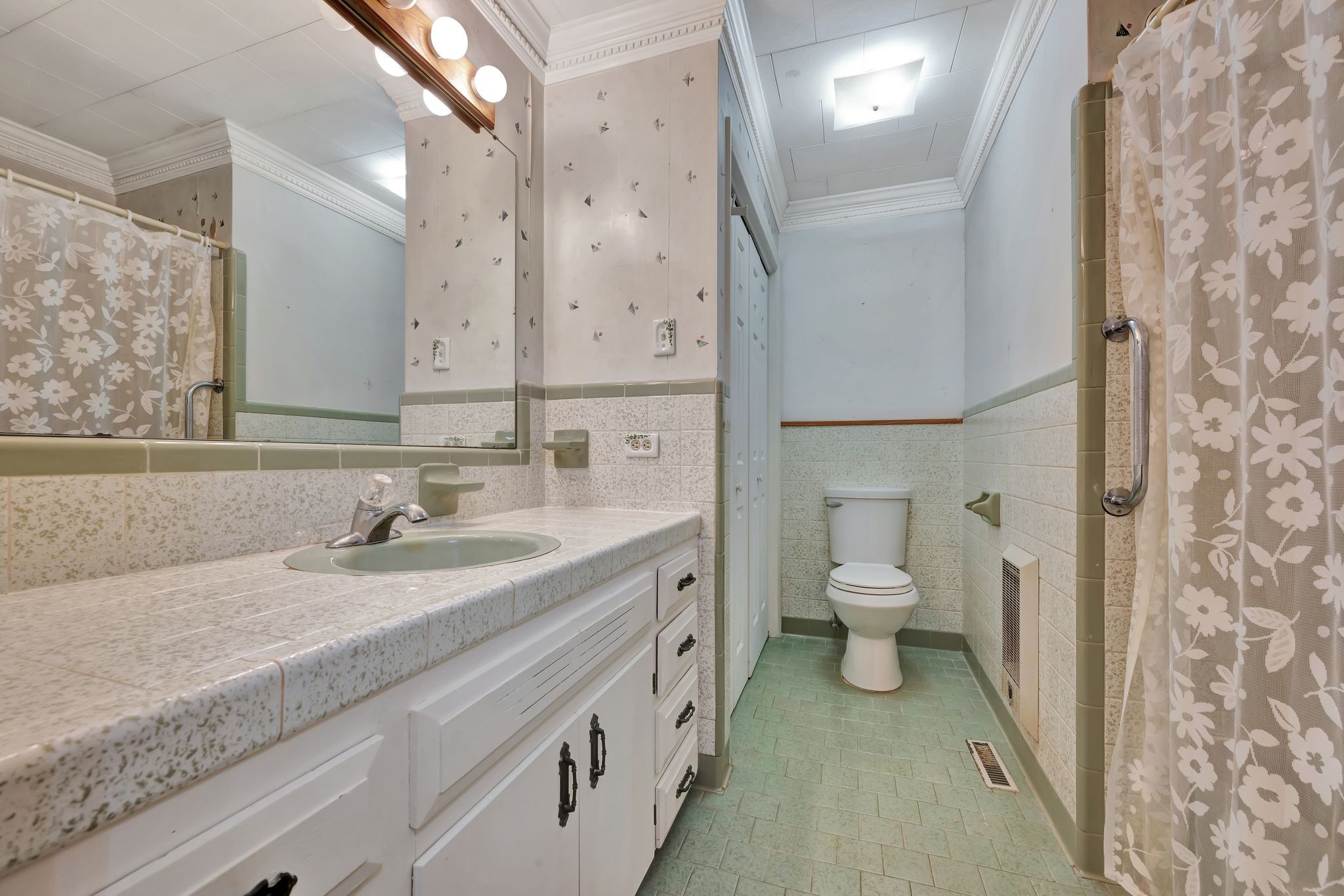 161 Circle Dr Property Photo 43