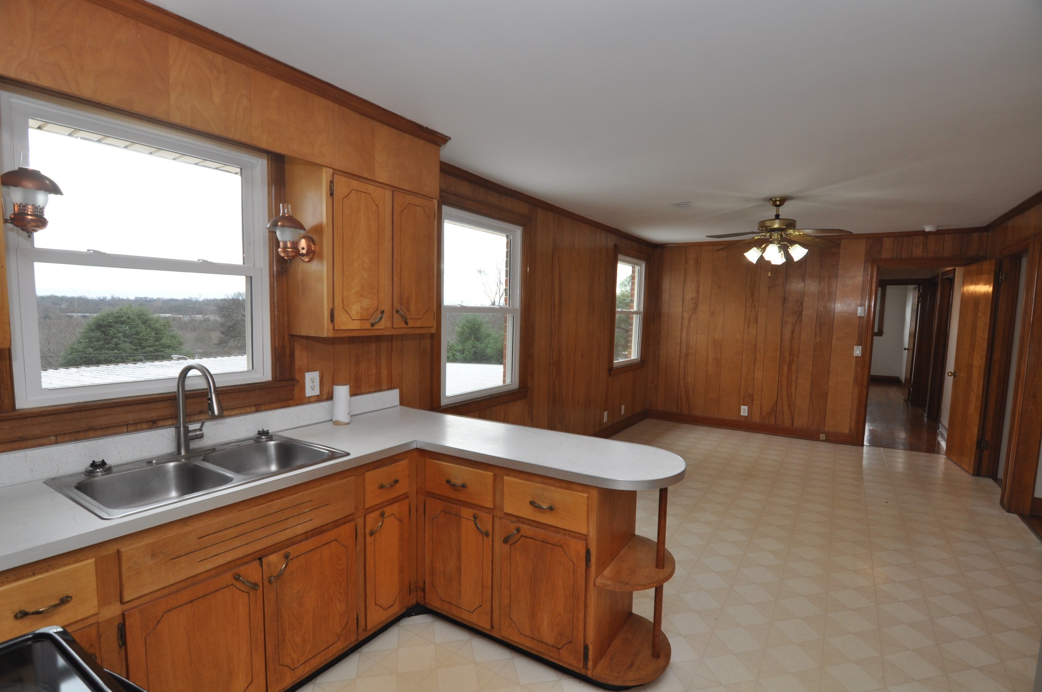 2717 Noonan Dr Property Photo 8