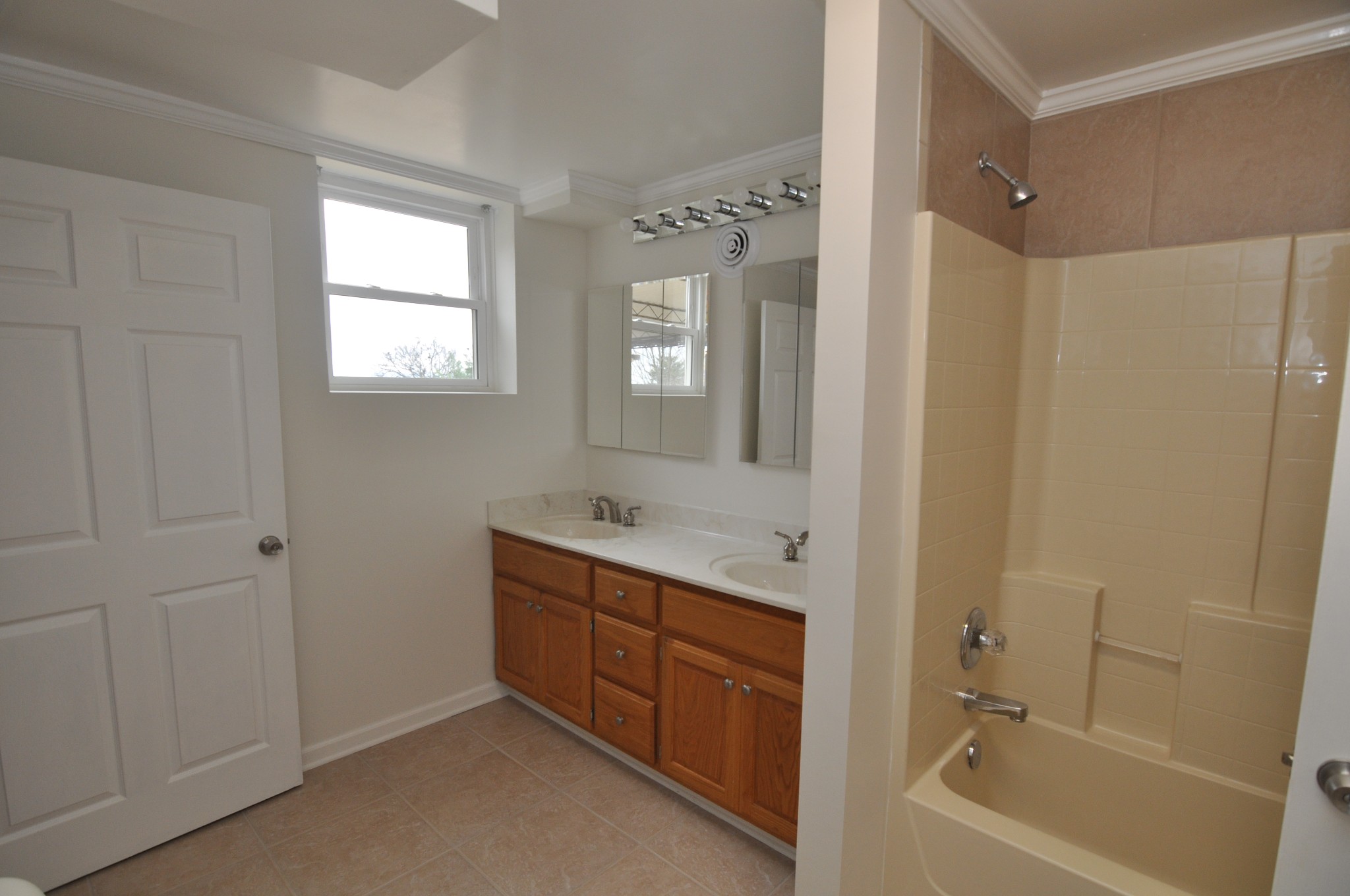 2717 Noonan Dr Property Photo 32